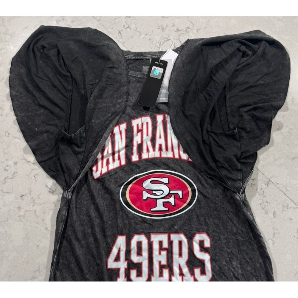 NWT San Francisco 49ers Flutter Sleeve T-Shirt Womens Small Black Relaxed Fit - Picture 4 of 9